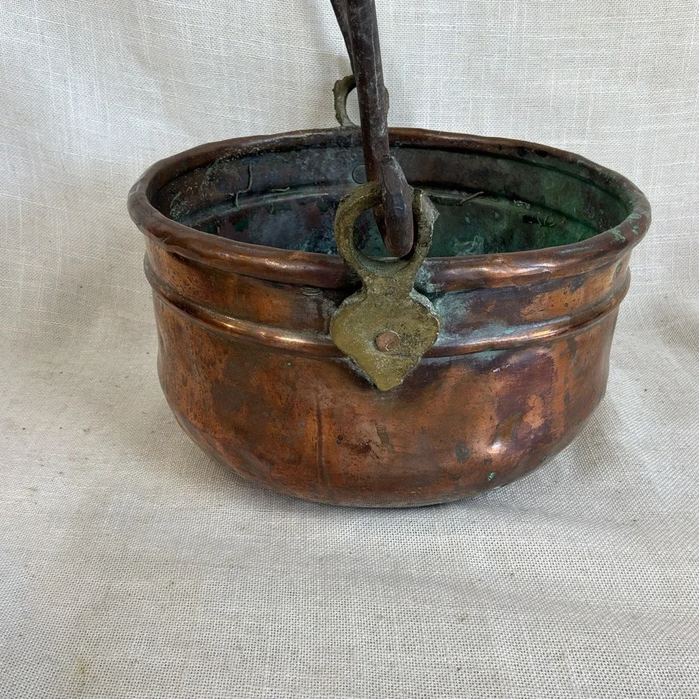 Antique Hand-Hammered Copper Cauldron w/ Wrought Iron Bail‎ Handle 8